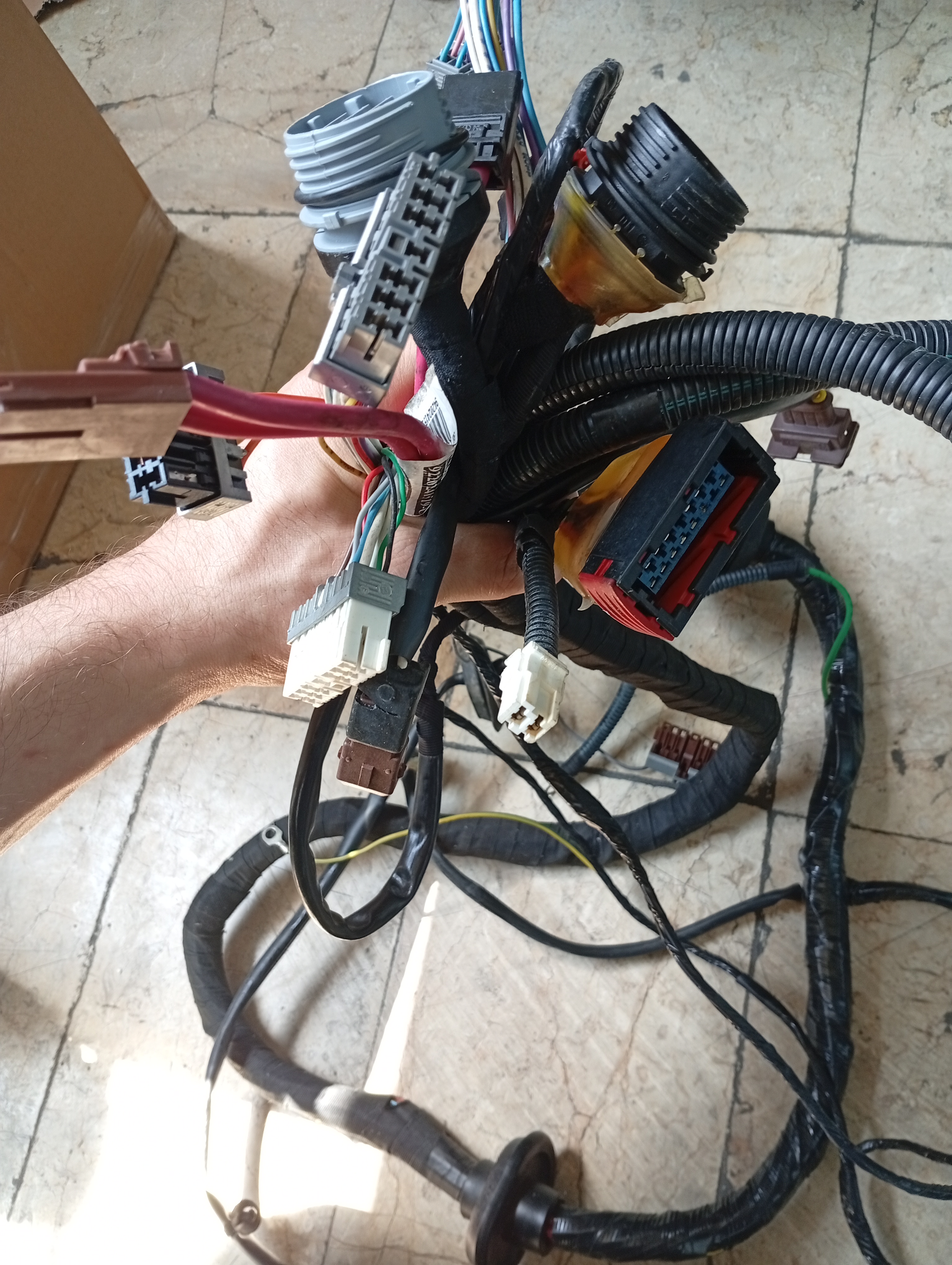 سیمکشی رابط یونیت فن پژو 2000